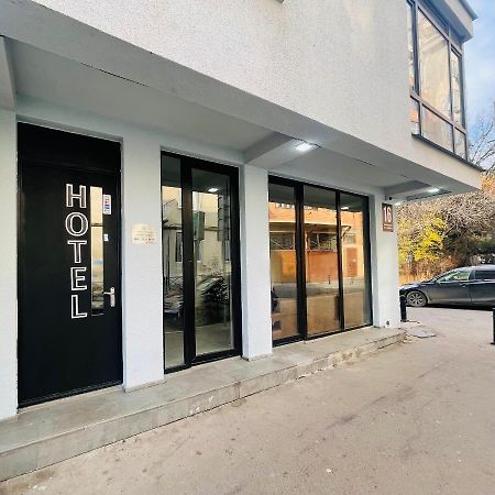 Art Family Hotel Tbilisi Exterior photo