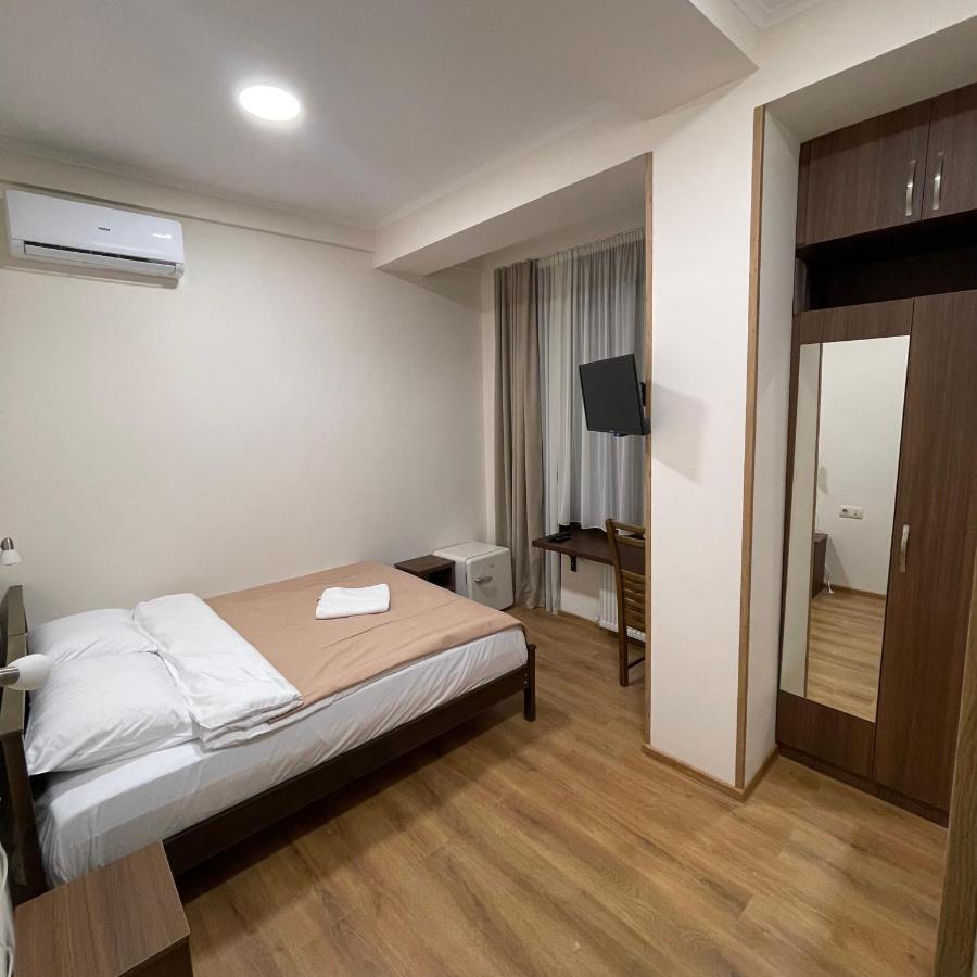 Art Family Hotel Tbilisi Exterior photo